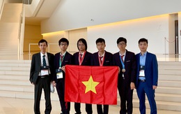 Hai học sinh Việt Nam giành huy chương vàng Olympic tin học quốc tế