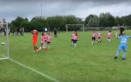 Video 'Bàn thắng từ...trên trời rơi xuống' giúp AZ Alkmaar vô địch Giải U 12 châu Âu