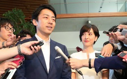 Mạng xã hội Nhật 'nóng' tin con trai cựu thủ tướng Koizumi cưới vợ hơn 4 tuổi