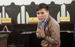 Ca sĩ Châu Việt Cường được giảm 2 năm tù, bật khóc khi nhắc đến mẹ mới mất