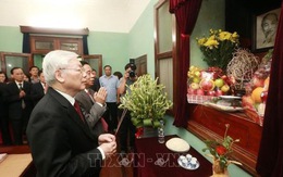 Tổng bí thư, Chủ tịch nước Nguyễn Phú Trọng dâng hương tưởng niệm Chủ tịch Hồ Chí Minh