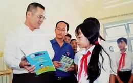 Chủ tịch tỉnh viết 'tâm thư' nhắn học sinh ráng đọc sách, học ngoại ngữ