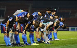 Các thành viên U23 Nhật Bản xấu hổ sau cú sốc bị loại sớm
