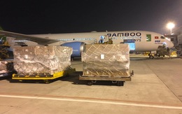 Các hãng hàng không Việt Nam đồng loạt nhận chuyển hàng cứu trợ ra miền Trung miễn phí