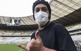 Huyền thoại Ronaldinho nhiễm COVID-19