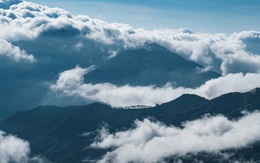 Biển mây ôm núi, vờn gió ở Háng Đồng