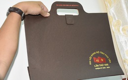 Đại hội Đảng Phú Yên: chỉ sử dụng cặp giấy giả da, quà được quy ra tiền