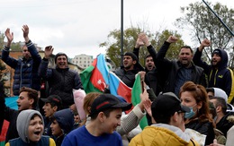 Armenia, Azerbaijan ký thỏa thuận ‘đình chiến hoàn toàn’