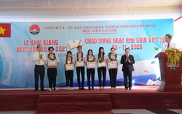 Học viện Cán bộ TP.HCM tặng học bổng, giảm học phí cho sinh viên vùng bão lũ