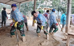 Sau gần một tháng bị đất đá vùi lấp, trường Hướng Việt đón trò trở lại