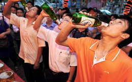 WHO cảnh báo không nên uống rượu để giết virus corona