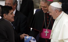 Giáo hoàng Francis 'tưởng nhớ Maradona trong lời cầu nguyện'