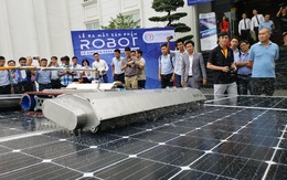 Doanh nghiệp Việt chế tạo thành công robot vệ sinh tấm pin năng lượng mặt trời