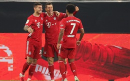 Bayern giành thắng lợi ở 'Siêu kinh điển' nước Đức sau cơn mưa bàn thắng
