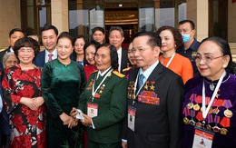 Đoàn đại biểu Đại hội Thi đua yêu nước vào lăng viếng Chủ tịch Hồ Chí Minh