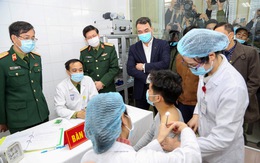 Ai sẽ được tiêm vắc xin ngừa COVID-19 đầu tiên tại Việt Nam?