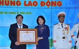 Trường ĐH Y khoa Phạm Ngọc Thạch nhận danh hiệu anh hùng lao động