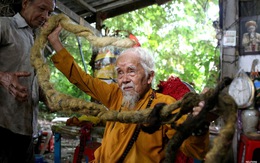 Cụ ông Việt Nam không cắt tóc 80 năm vào top ảnh 'kỳ quặc' nhất thế giới