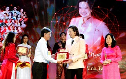 Diễn viên Đoàn Minh Tài được trao tặng danh hiệu ‘Nghệ sĩ vì cộng đồng 2020’