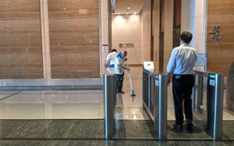 300 nhân viên ngân hàng Singapore sơ tán vì một đồng nghiệp nhiễm corona