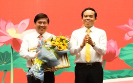 Chủ tịch Nguyễn Thành Phong nhận bằng khen đảng viên hoàn thành xuất sắc nhiệm vụ 5 năm