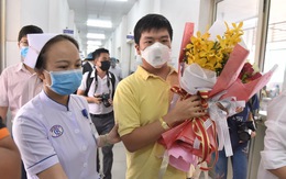 Bệnh viện Chợ Rẫy cho bệnh nhân Li Zichao xuất viện, người cha vẫn dương tính