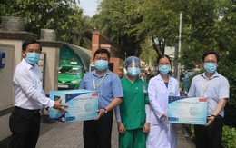 Sen Group tặng 50.000 khẩu trang y tế cho Bệnh viện Đại học Y dược TP.HCM