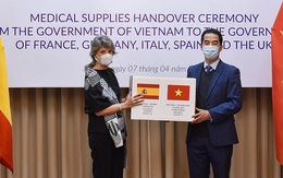 Khẩu trang Việt Nam tỏa ra thế giới