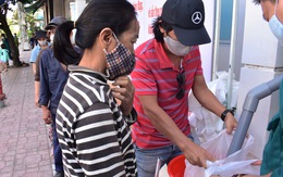 'ATM gạo' tại Nha Trang 'khai trương', phục vụ 500 suất/2kg/ngày
