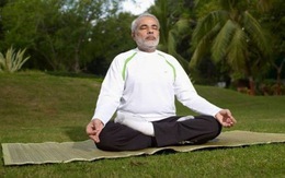 Thủ tướng Ấn kêu dân ở nhà tập Yoga, uống nước nóng chống virus corona