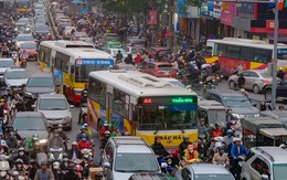Hà Nội bố trí 100 xe buýt đưa người cách ly về địa phương