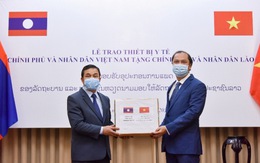 Việt Nam trao thiết bị y tế trên 7 tỉ đồng giúp Lào, Campuchia chống COVID-19