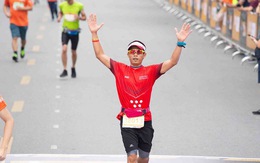 Người Việt đầu tiên chạy marathon 42,195km trên sân thượng chung cư