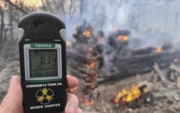 Mức phóng xạ tăng sau cháy rừng gần Chernobyl ở Ukraine