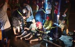 31 chiến sĩ bị bỏng, bị axit văng vào mắt khi chữa cháy công ty tại Khu chế xuất Tân Thuận