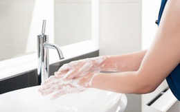 COVID-19 có thể lây qua đường tiêu hóa: hãy rửa tay, rửa tay và rửa tay!