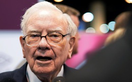 Khẳng định Mỹ sẽ đứng vững, tỉ phú Warren Buffett vẫn bán toàn bộ cổ phiếu hàng không Mỹ