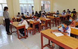 Cả ngàn học sinh Việt kiều ở Campuchia chưa thể đến trường nhập học