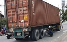 Container cán chết người, tài xế không xuất trình được bằng lái