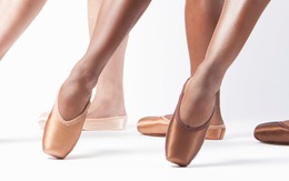 Giày múa ba lê thêm màu sẫm để ủng hộ phong trào chống phân biệt chủng tộc