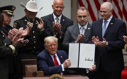 Ông Trump ký sắc lệnh cải cách cảnh sát