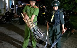 Hai nhóm hơn 50 thanh niên rượt đuổi, chém nhau với dao rựa, bom xăng trong đêm