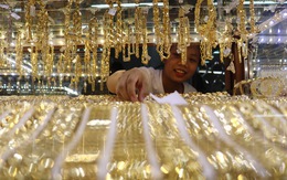 Vàng vượt 49,03 triệu đồng/lượng, vàng nhẫn đuổi kịp vàng miếng