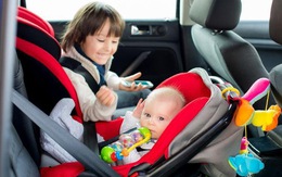 Trẻ em dưới 13 tuổi đi xe hơi phải có ghế chuyên dụng