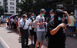 Người Hong Kong tham gia bầu cử sơ bộ không chính thức đông hơn dự kiến