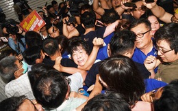 Nghị sĩ Đài Loan ẩu đả loạn xạ phản đối đề cử nhân sự, nhiều người bị thương