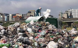 9.000 tấn rác chất đống trong nội thành Hà Nội
