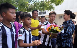 Chủ tịch Quốc hội thăm Học viện Juventus Việt Nam