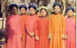 Có đúng là chúa Nguyễn Phúc Khoát khai sinh áo dài Việt Nam?