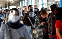 Indonesia vượt 100.000 ca nhiễm sau 1 tháng thiết lập 'bình thường mới'